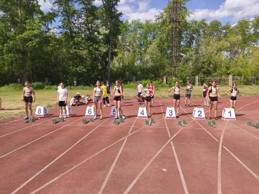 детский стадион 19. детский стадион 19. сш 19 екатеринбург детский стадион. детский стадион 19. конькобежец юность екатеринбург.