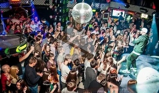 London Club Москва ночной клуб. Ночной клуб Лондон клуб Москва. Посетители ночного клуба. Лондон клуб тусовка. Ночные клубы возле