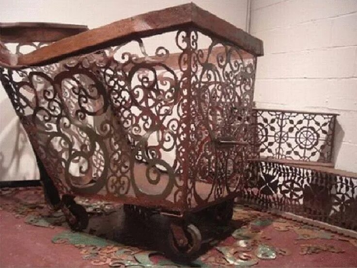 Изготовление изделий в технике просечного металла. Просечное железо Великий Устюг. Кружева из металла. Просечное железо. Изделия из просечного металла.