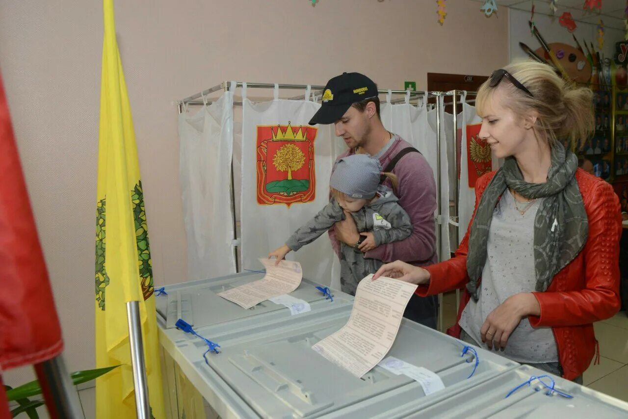 В какой избирательный участок идти голосовать. Выборы Липецк. Избиратель фото. Выборы 48 Липецкая область. Избирательный участок Елец.