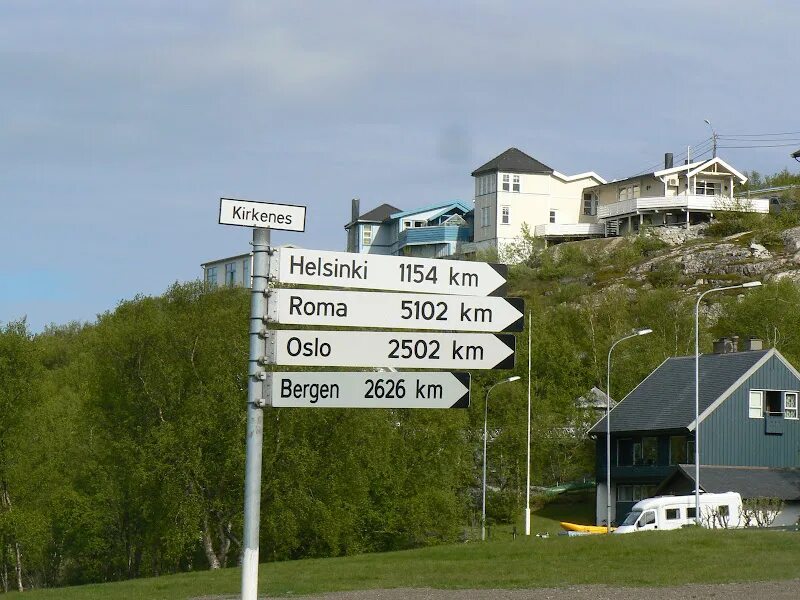 Киркенес осло. Киркенес Норвегия граница с Россией. Маяк Киркенес Норвегия. Мурманск Киркенес граница. Киркенес фото.