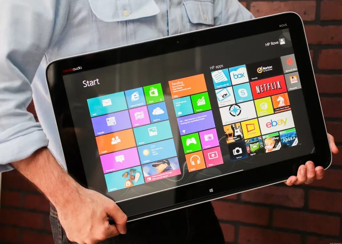 Мощный планшет на андроид. Tablet PC планшет 2000. Большой планшет самсунг 18.4 дюйма. Планшет с большим экраном 20 дюймов.