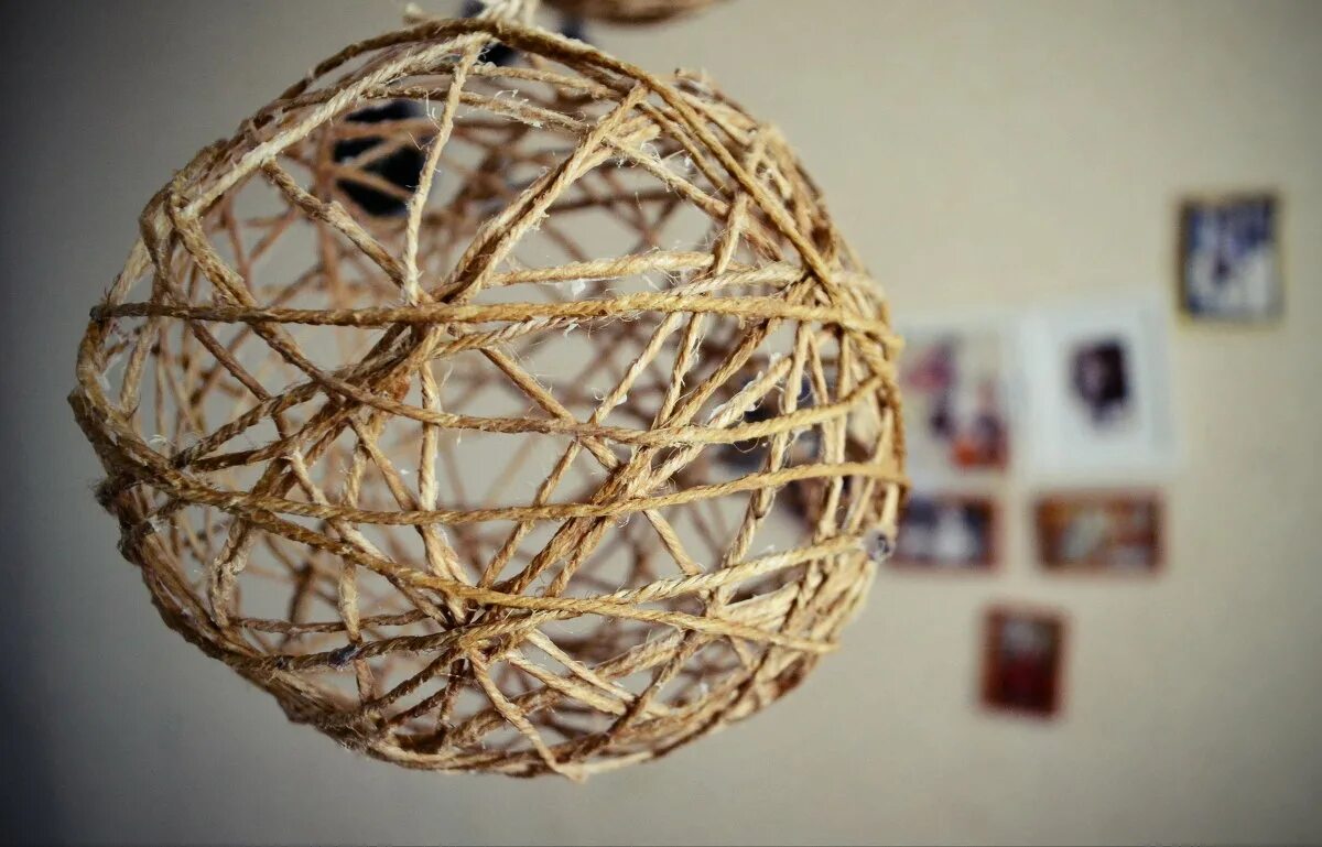 декоративные шары из бечевки. сделать шар из веревки. шары из веревки. морской узел обезьяний кулак. поделки из джутового каната.