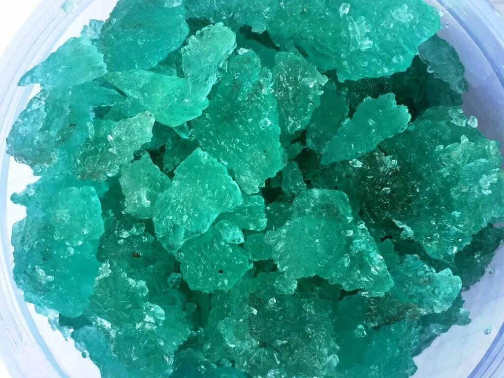Feso4 название соли. Feso4 кристаллы. ferrous sulfate. feso4 цвет. ferric sulphate.