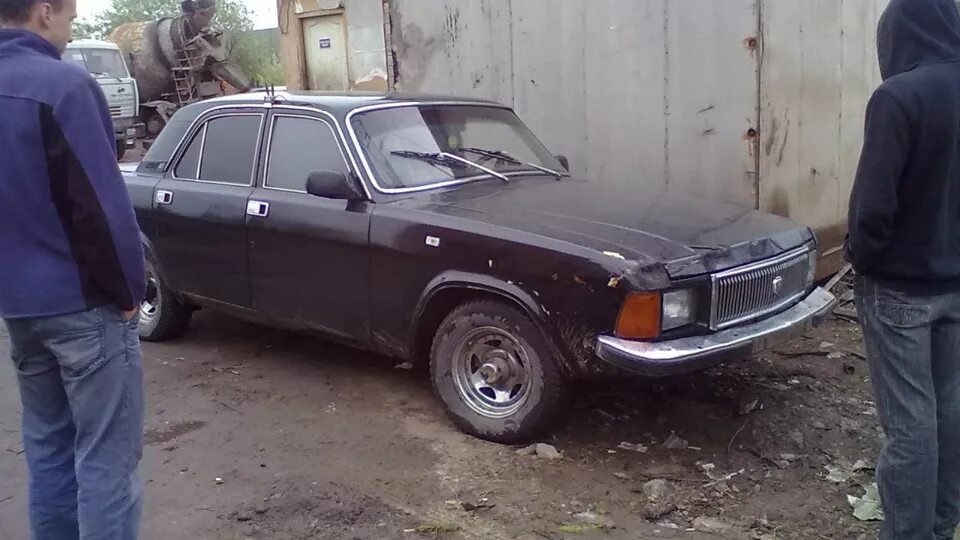 Железо морда газ 3110 запчасти. Волга 3102 удлиненная. Газ 3102 кузов. Газ 3102 ржавая. Газ 3102 покраска кузова.