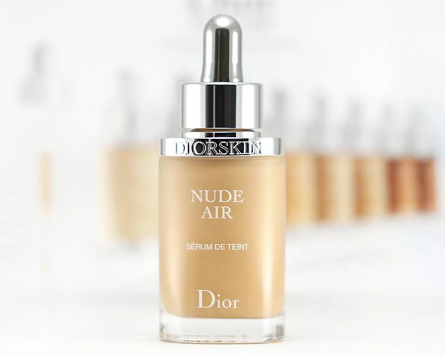 Диор нюд. Diorskin nude Air тональный крем. Тональный крем Dior Diorskin nude. Тоналка Кристиан диор. Диор флюид тональный крем.