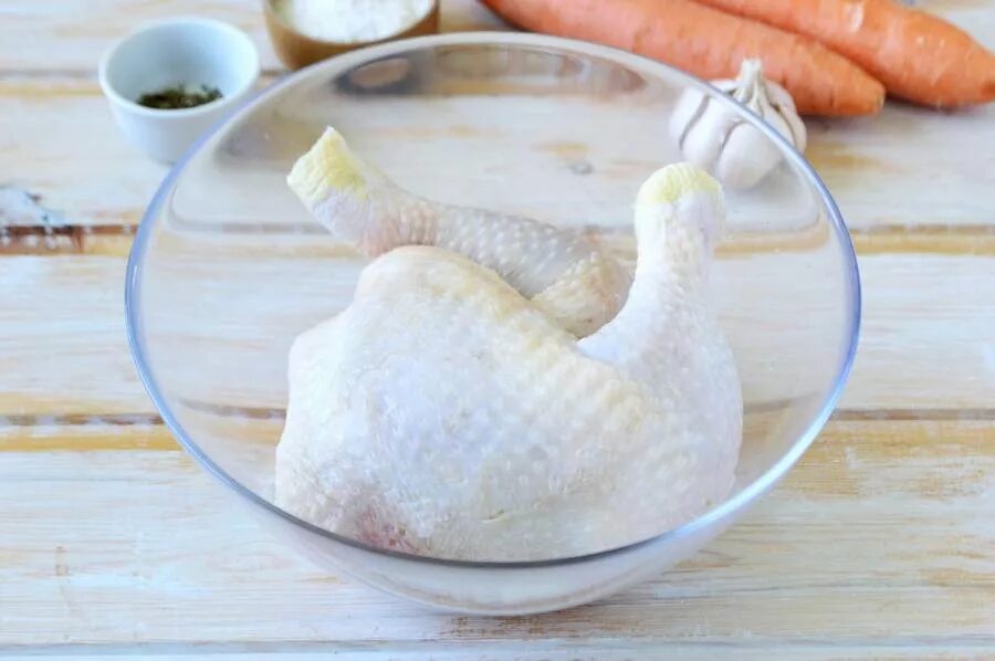 Курица в луке с содой. День рождения куриного окорочка. Куриные окорочки с луком и морковью.