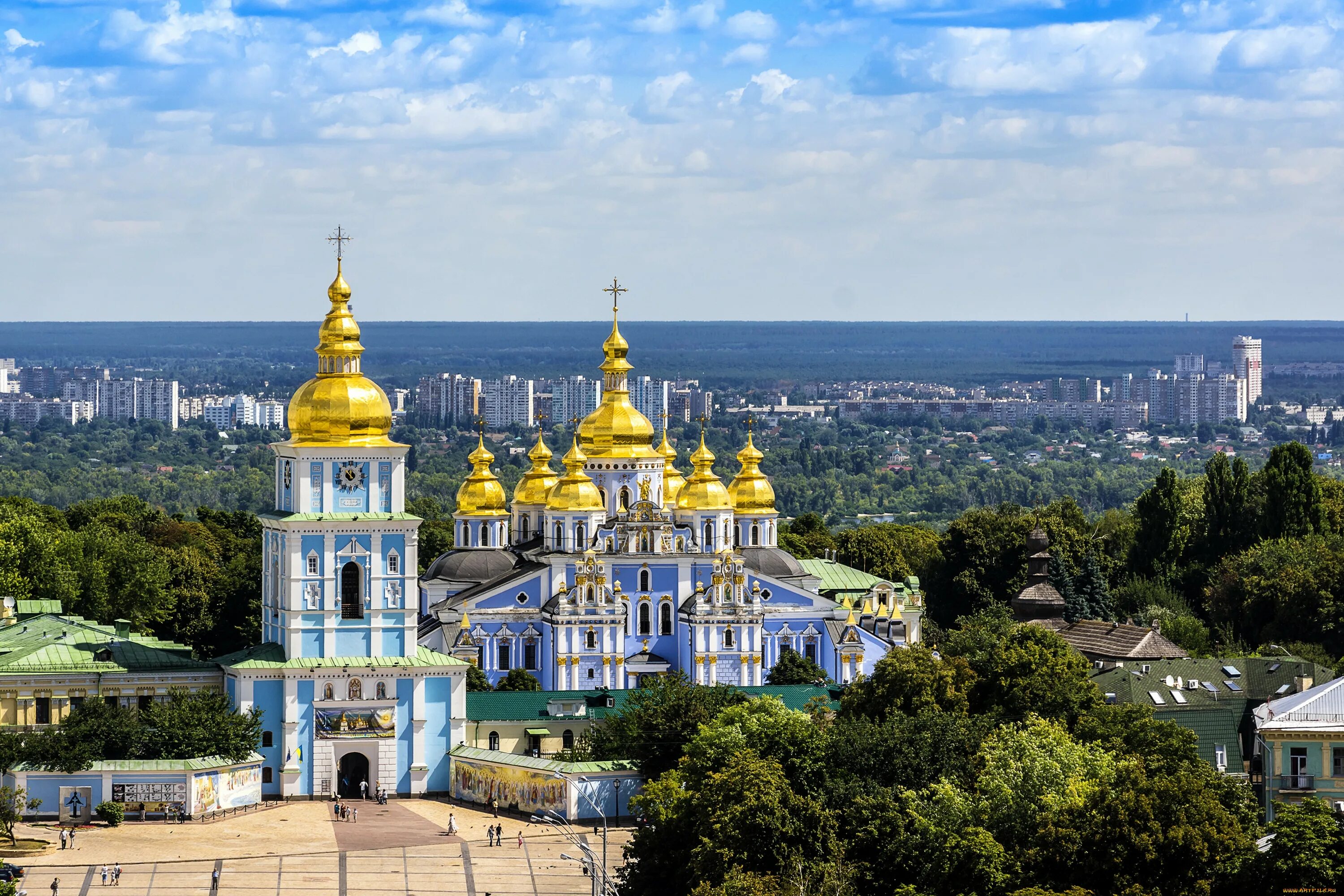 Михайловский Златоверхий монастырь. Киево-Печерская Лавра панорама.