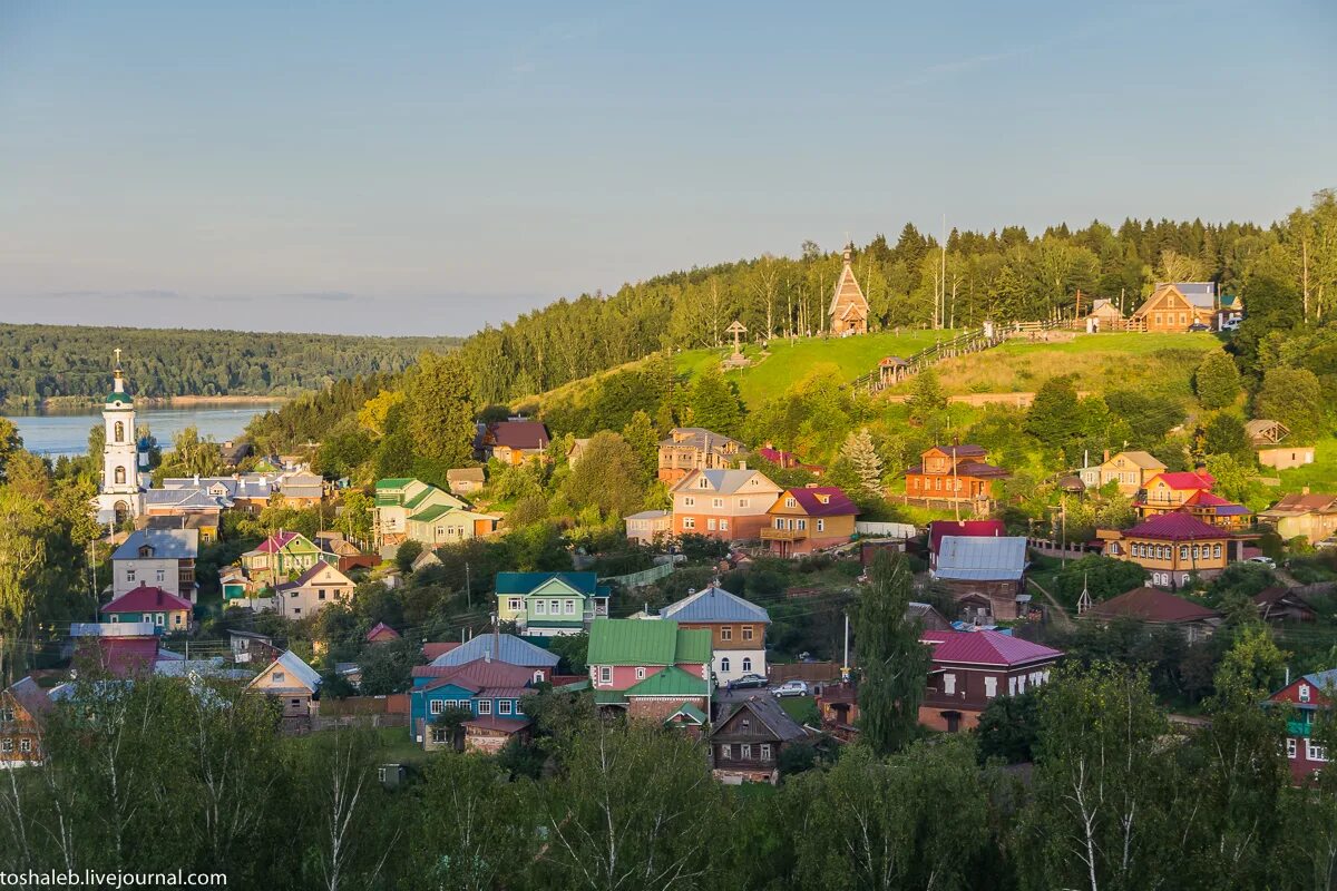 Плес город ярославль. Город Плес Ивановской области. Плёс площадь города. Плес Ивановская область площадь. Плес центр города.