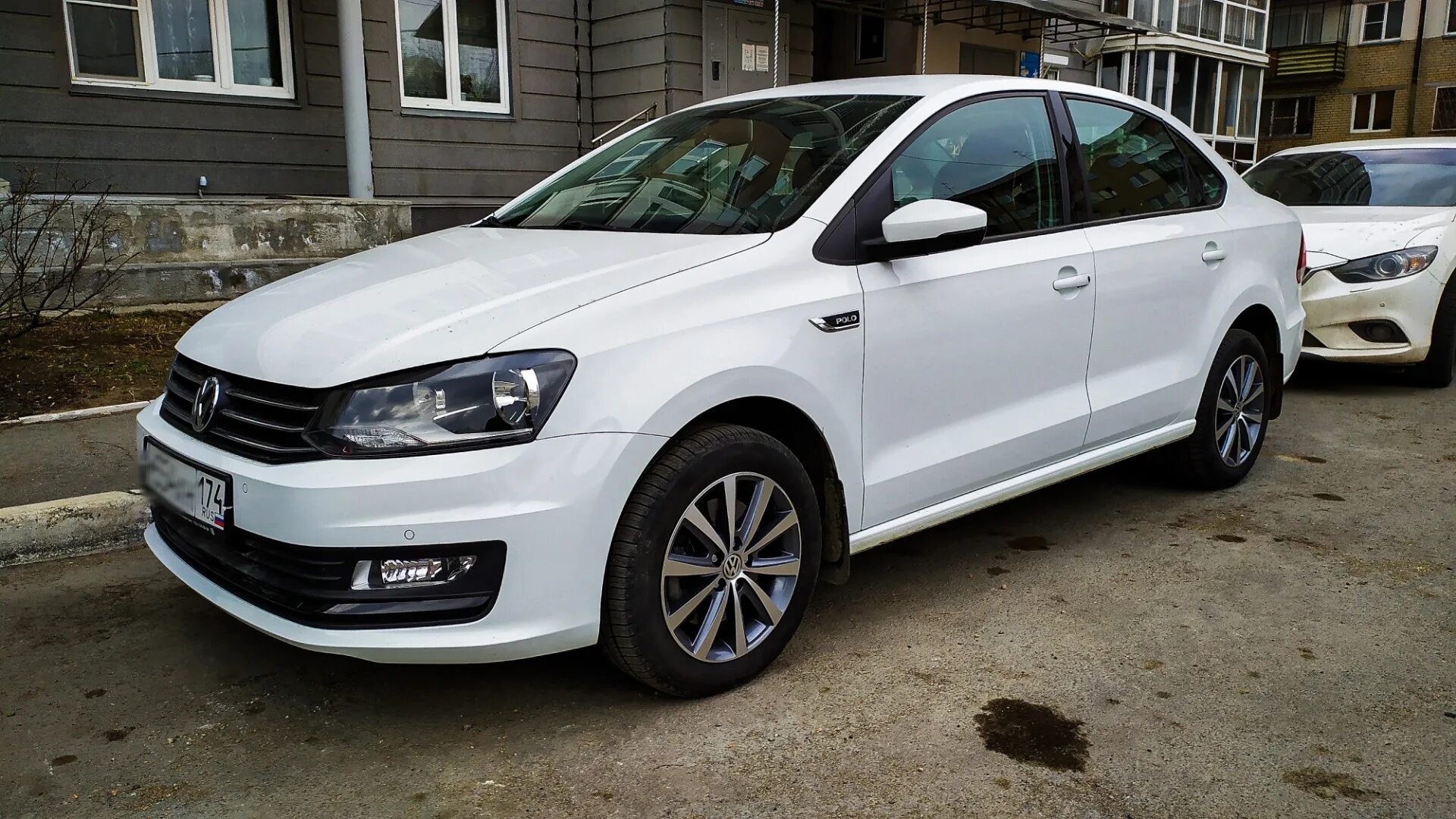 R15 volkswagen. Volkswagen Polo sedan r16. Фольксваген поло седан r16. Диски Polo sedan r15. Поло седан r15.