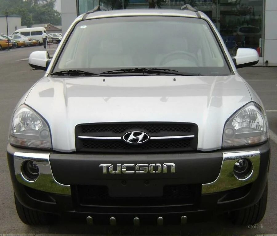 Бампер туксон купить. Hyundai Tucson 2008 кенгурятник. Кенгурятник Хендай Туссан 2008. Кенгурятник на Хендай Туксон 2008. Хендай Туссан 2008 кенгурин.