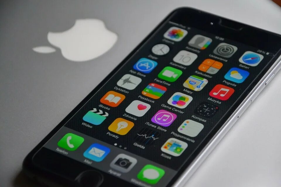 Как работает айфон эпл. Apple iphone. фото айфона. айфон 13. айфон 21 века.