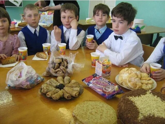 Чаепитие в школе. Сладости на чаепитие в школу. Детям на чаепитие в школу. Угощения на чаепитие в школе. Что можно получить в школе