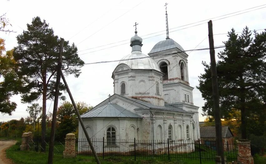 Фокино воротынский район нижегородская область. Огнев Майдан Воротынский район Нижегородская область. Село Огнев Майдан Воротынского района Нижегородской области. Храм Воротынский район. Церковь огнёв Майдан Воротынского района.