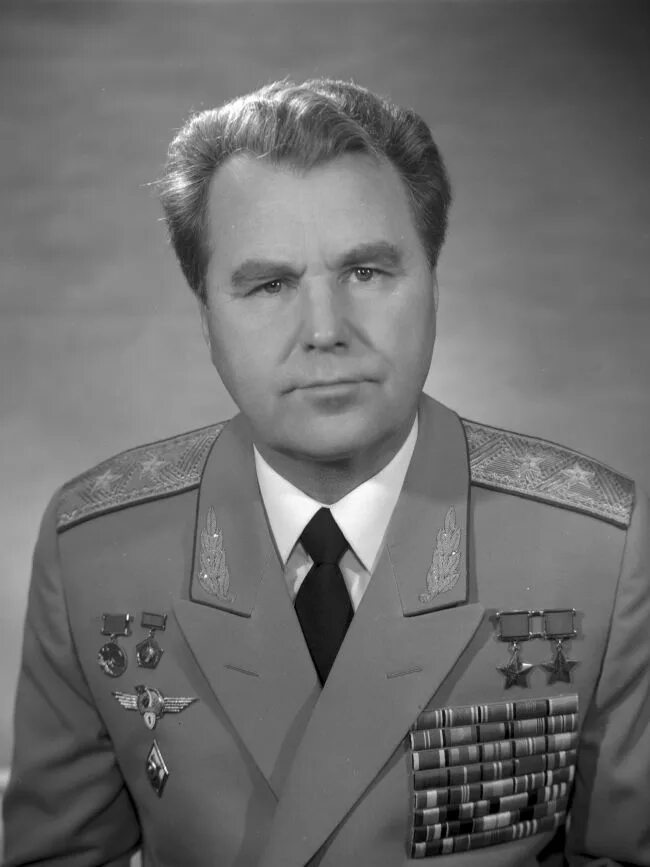 Какой космонавт герой советского союза