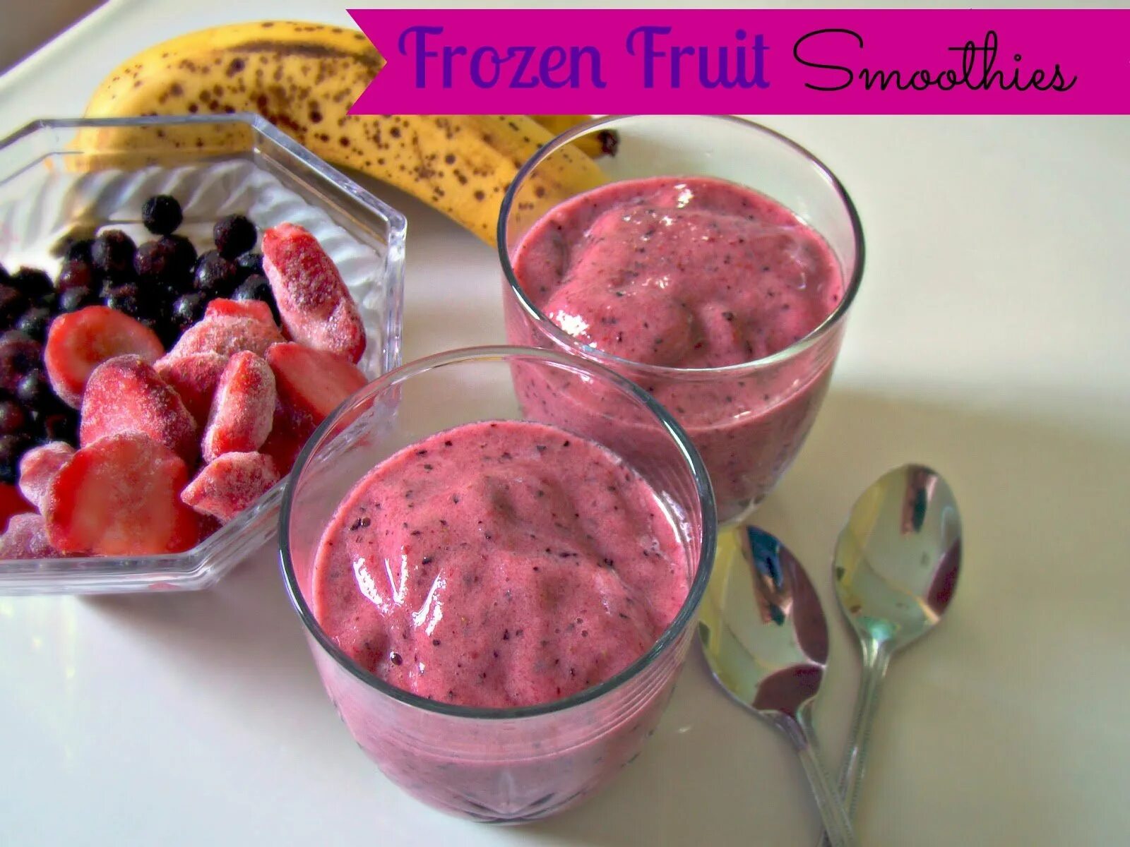 Неаппетитное смузи. Смузи ягодный микс. 6 лучших напитков для здорового организма. Земляничный смузи. Смузи из замороженных ягод в блендере.