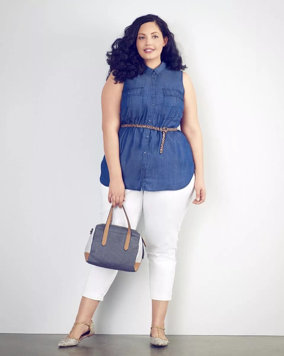 Летние платья для полных. Летние костюмы для полных женщин. Одежда для полных девушек. Одежда для женщин с животиком. Летняя одежда для полных.