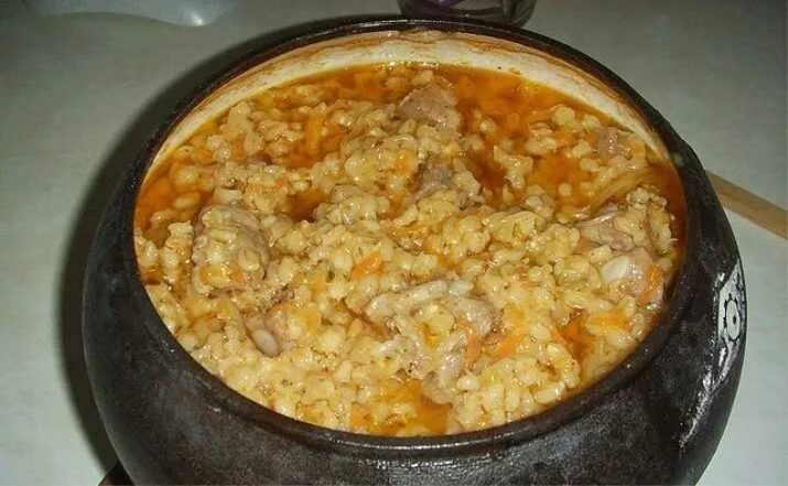 рецепты перловой каши в горшочке. горшочек каши. перловая каша в горшочке. рецепты перловой каши в горшочке. перловая каша в горшке.