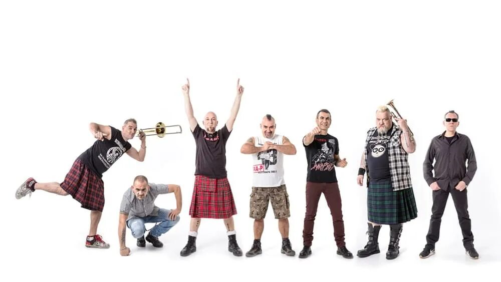 Группа ska-p. Солист ska p. Ска панк. Дистемпер вокалист. Ска панк рисунки.