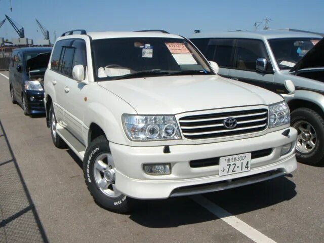 Toyota Land Cruiser 100. Land Cruiser 100 белый. Land Cruiser 100 1999. Тойота ленд Крузер 100 1999 года.