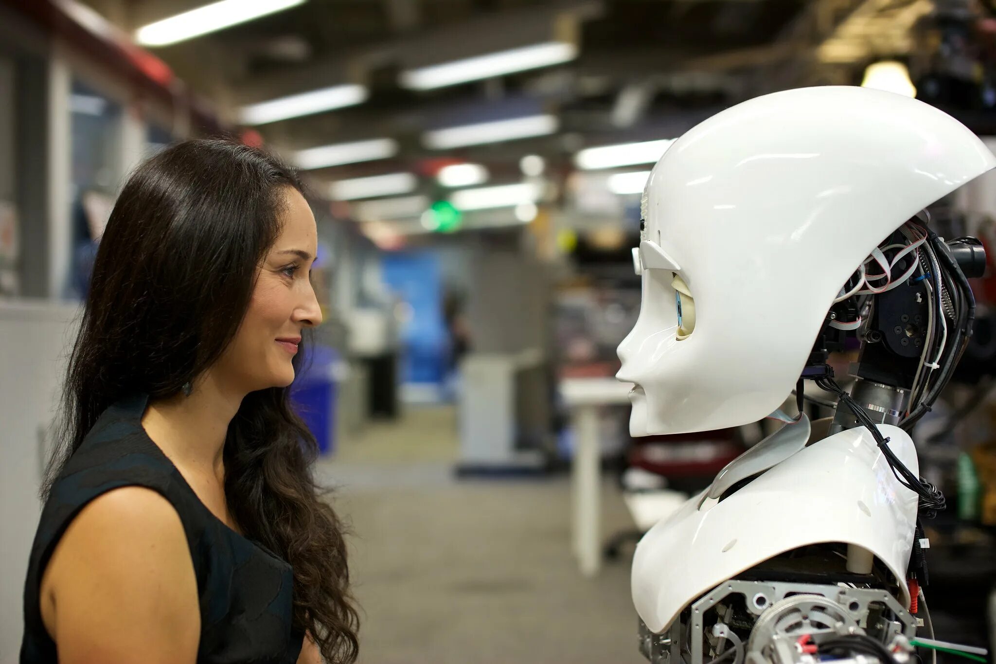 Призрак в доспехах 2017. Про роботов женщин. Кирстен уоррен двухсотлетний человек. Жена робот. Про роботов женщин.