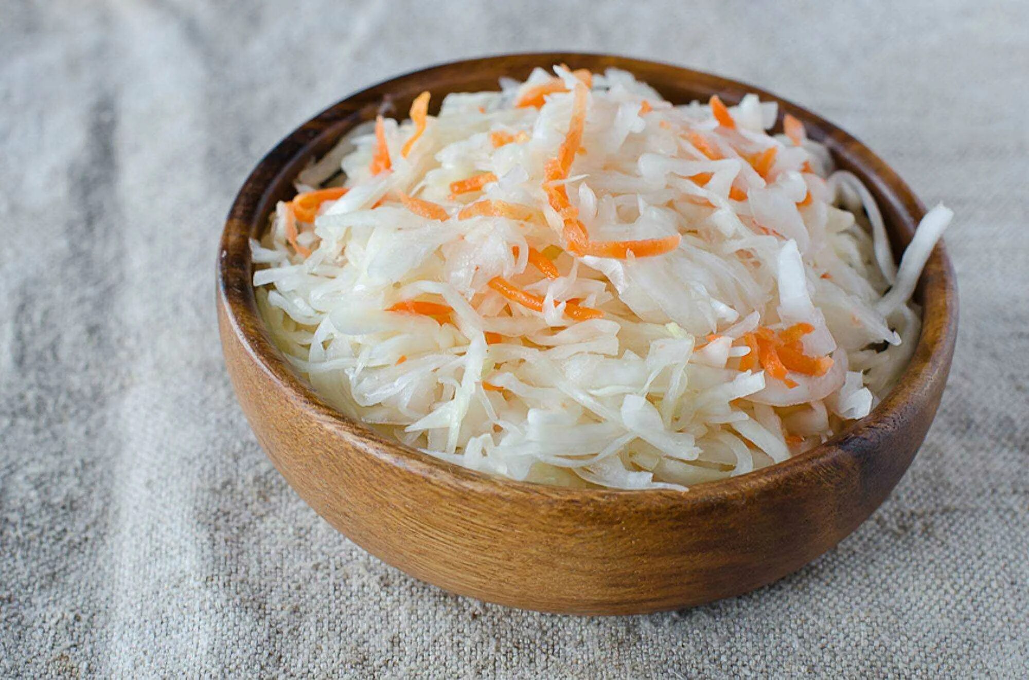 Квашеная капуста на ужин. Sauerkraut – квашеная капуста.. Кислая капуста зауэркраут (Sauerkraut). Капуста квашеная шинкованная. . Шома капуста (квашеная капуста).