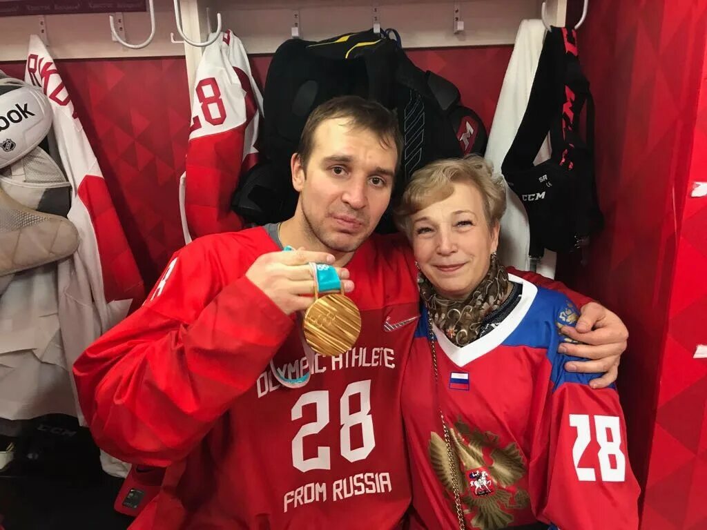 зубарев мама в 16