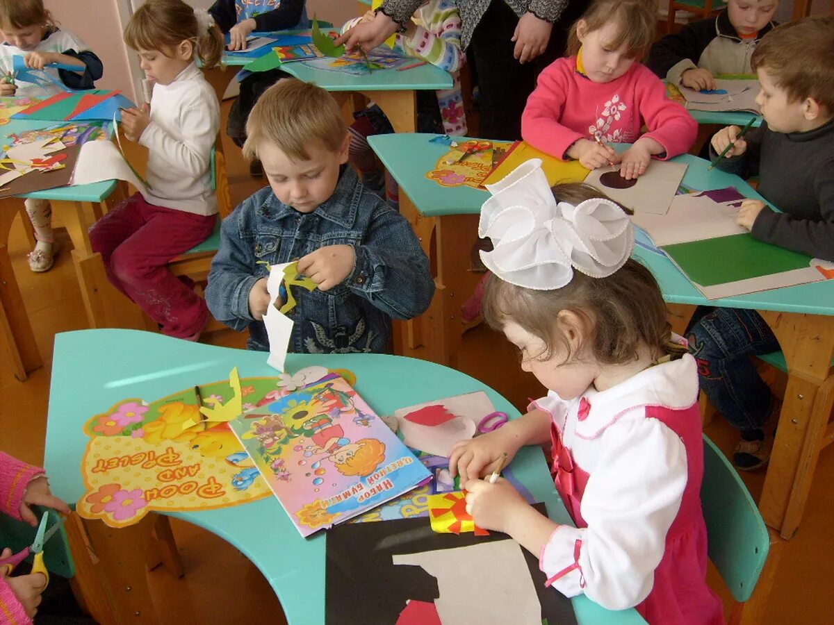 Открытое занятие в детском саду. Дети в детском саду. Занятие в доу. Занятия в дошкольном учреждении. Открытые занятия в доу картинка.
