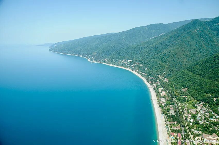 Виды гагры. Гагры Абхазия. Абхазия Гагры море. Пляж Гагра Абхазия. Лето Абхазия Гагра.