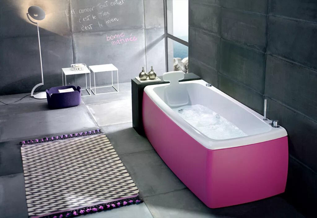 Зачем ванна. Ванна Blu bleu Lucky Color акрил. Красивые цветные ванны. Розовая ванна акриловая. Нестандартные большие ванны.