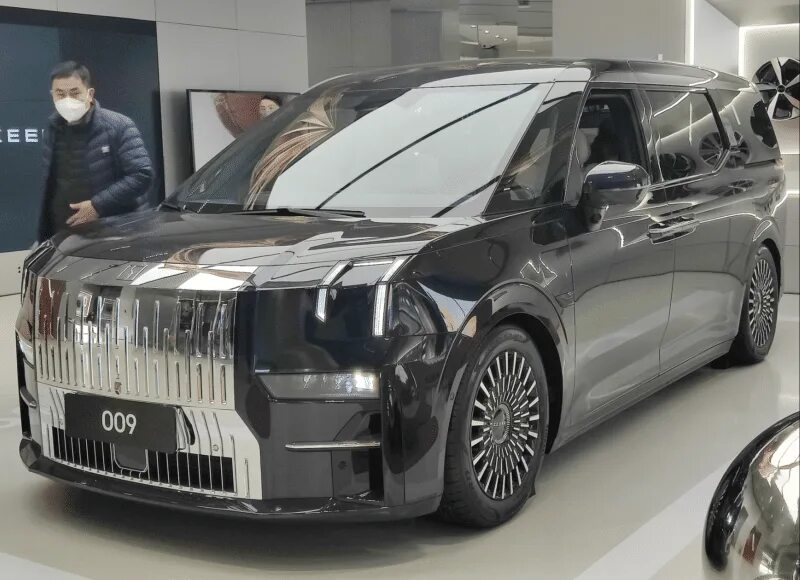 Geely zeekr 009. Zeekr 009 москва. Минивэн zeekr 009. Zeekr электромобиль минивэн. Geely zeekr 009.