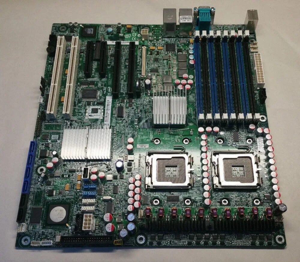 Intel s5000psl. Lga771 материнская плата. 775 LGA two CPU motherboard. Серверная материнская плата 4 процессора Intel Xeon. Sl server