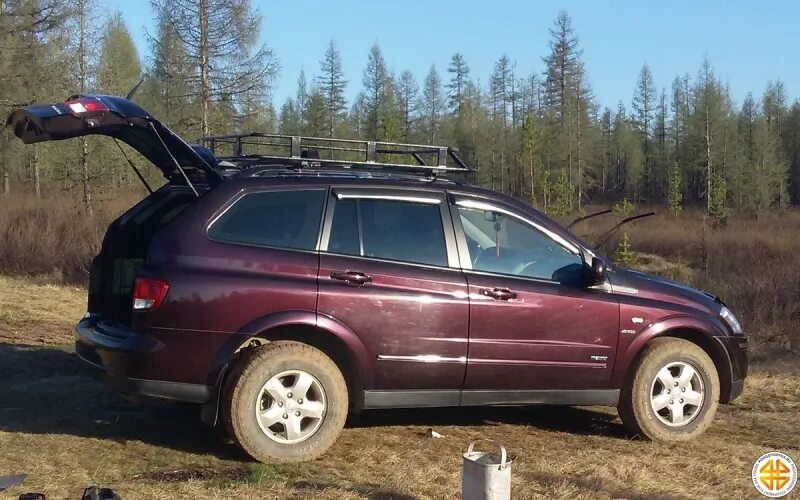 Экспедиционный багажник на Кайрон. SSANGYONG Kyron багажник. Багажник на крышу SSANGYONG Kyron. Богажник Сан енна курон.