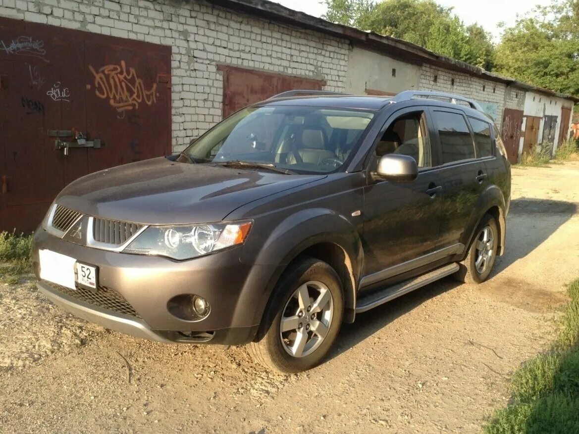 Mitsubishi Outlander 2008 года. Аутлендер 2008 2.4. Митсубиси Аутлендер 2008 серый. Мицубиси Аутлендер 2008г. Mitsubishi outlander 2008 2.4