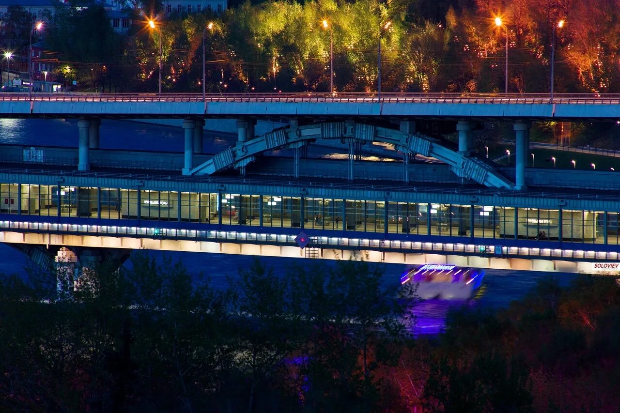 Метромост киевская смоленская. Смоленский метромост. Ночной метромост нижний новгород. Метромост воробьевы горы. Метромост москва воробьевы.