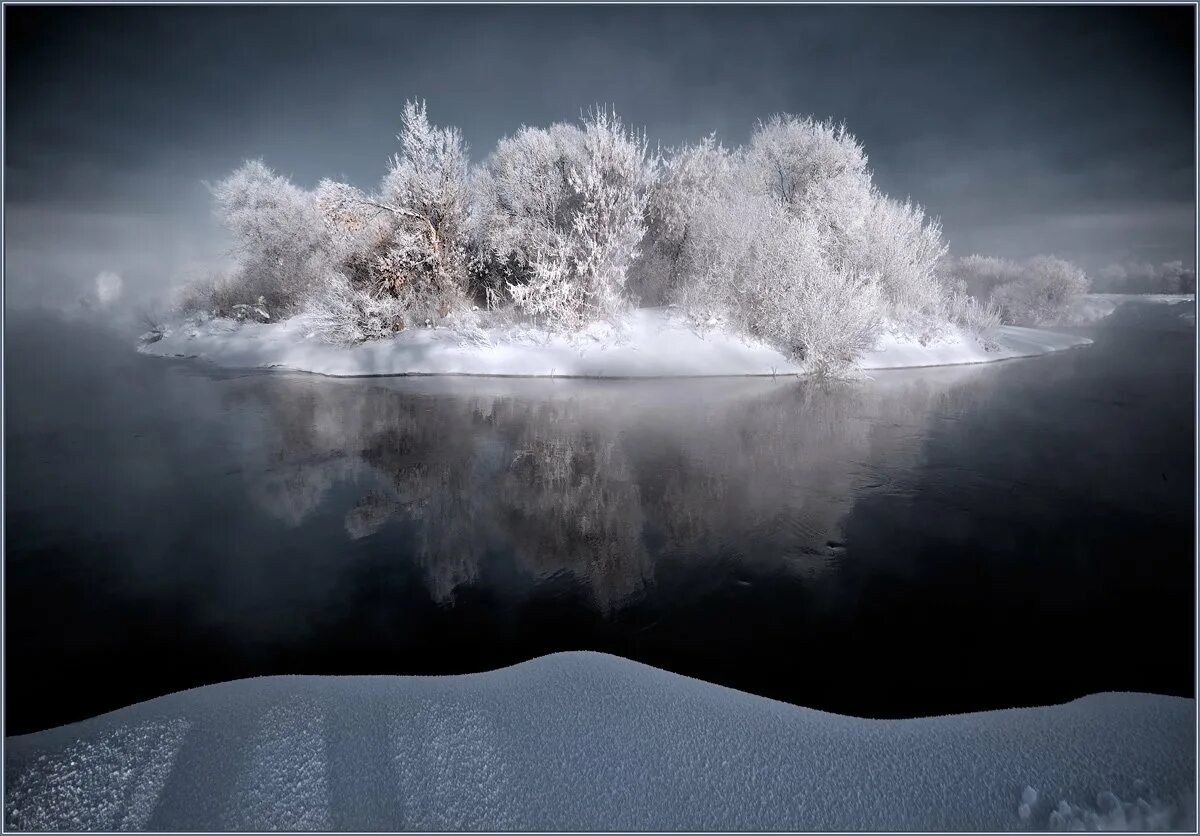 Зима огромная просторная нестерпимо блистающая. Winter Island.