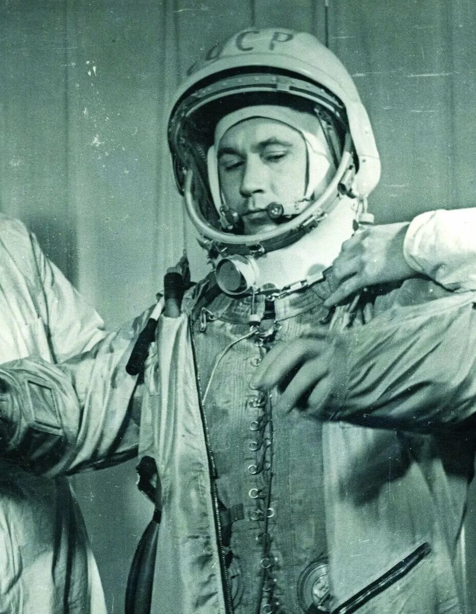 Первая советская космонавтика. Гагарин Титов Нелюбов.