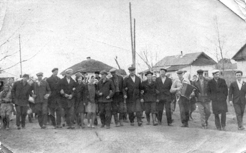 советское архивоведение. доволенский район село довольное. довольное архив. село радищево новобурасский район саратовская область. довольное архив.