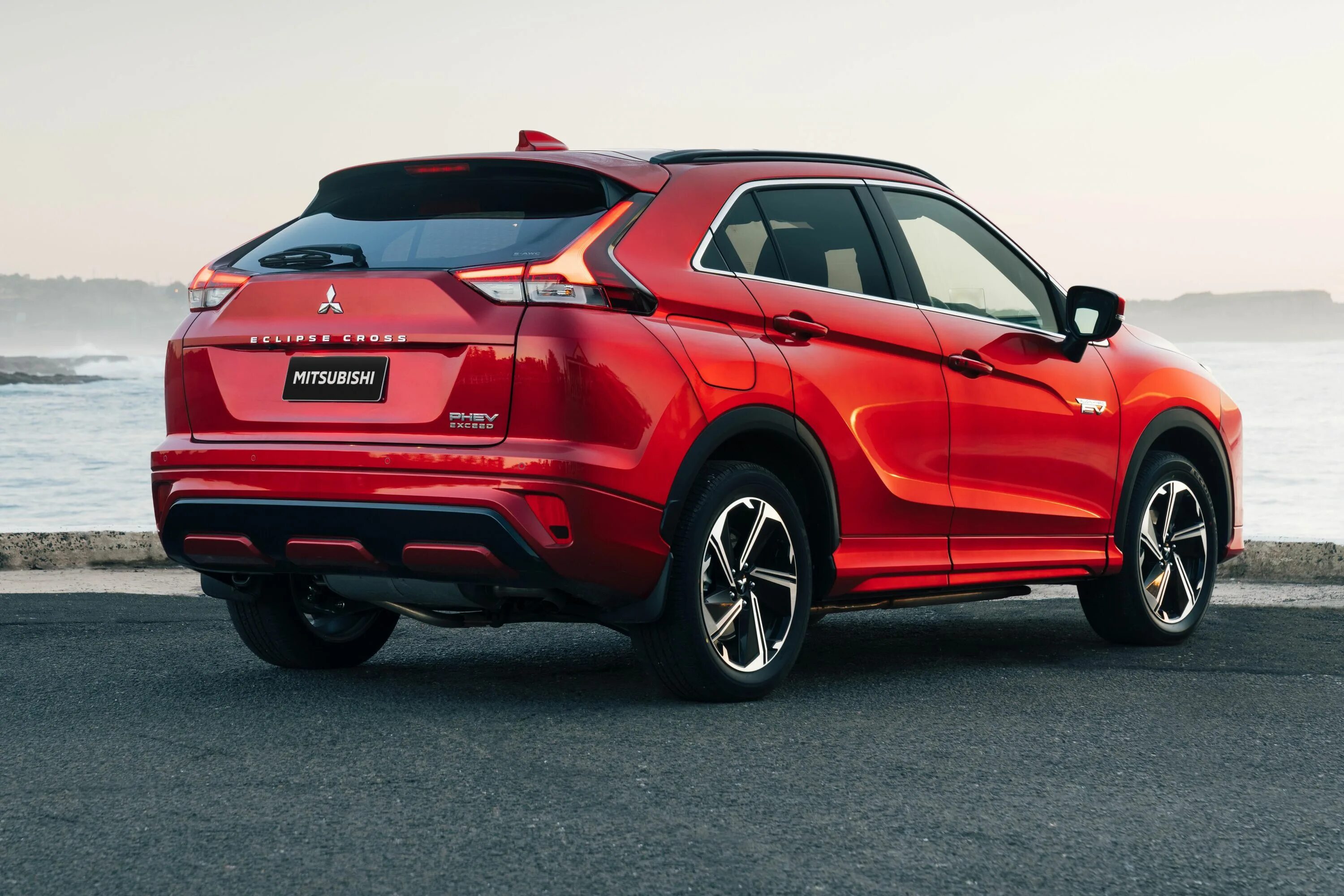 Mitsubishi Cross 2022. Мицубиси Эклипс кросс. Новый Mitsubishi Eclipse Cross. Mitsubishi Eclipse Cross PHEV.