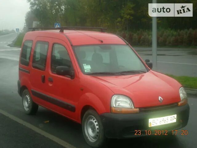 Renault львов. Красный Renault Kangoo 2002. Зад Рено Кенго 2002. Вин дизельного Рено Кенго. Семиместный Рено Канго 2002 года фото.