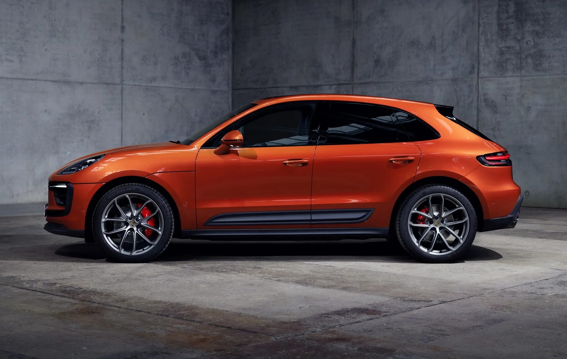 Porsche Macan 2022. Porsche Macan 2021. Порше Макан 2022. Porsche Macan 2023. Цвета осень макан