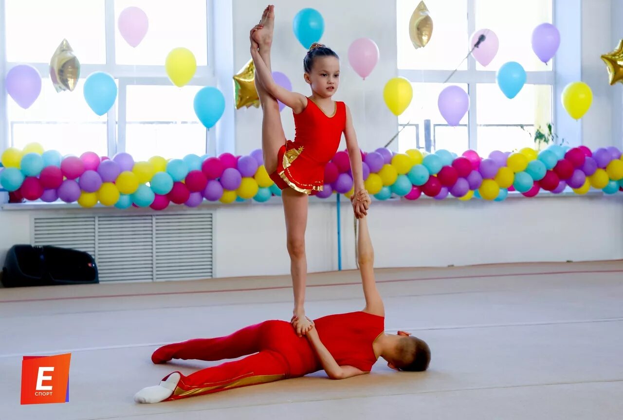 акробатика в екатеринбурге для детей. айгуль шайхутдинова акробатика. акробатика в екатеринбурге. спортивная акробатика екатеринбург баумана 15а. школа акробатики в екатеринбурге.