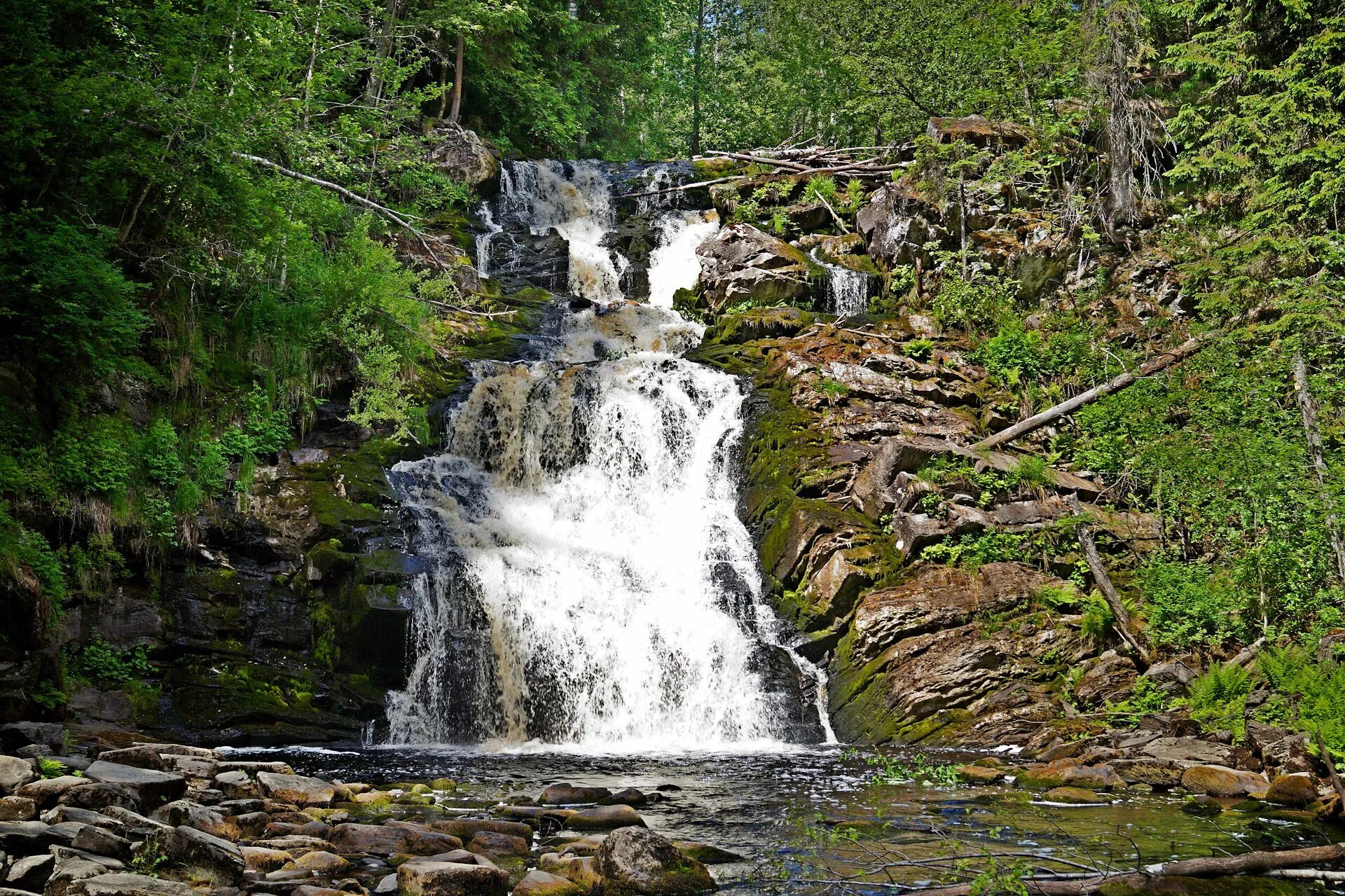 Белые мосты питкяранта. Водопад белые мосты (юканкоски). Юканкоски водопад карелия. Юканкоски белые мосты. Молочный водопад карелия.