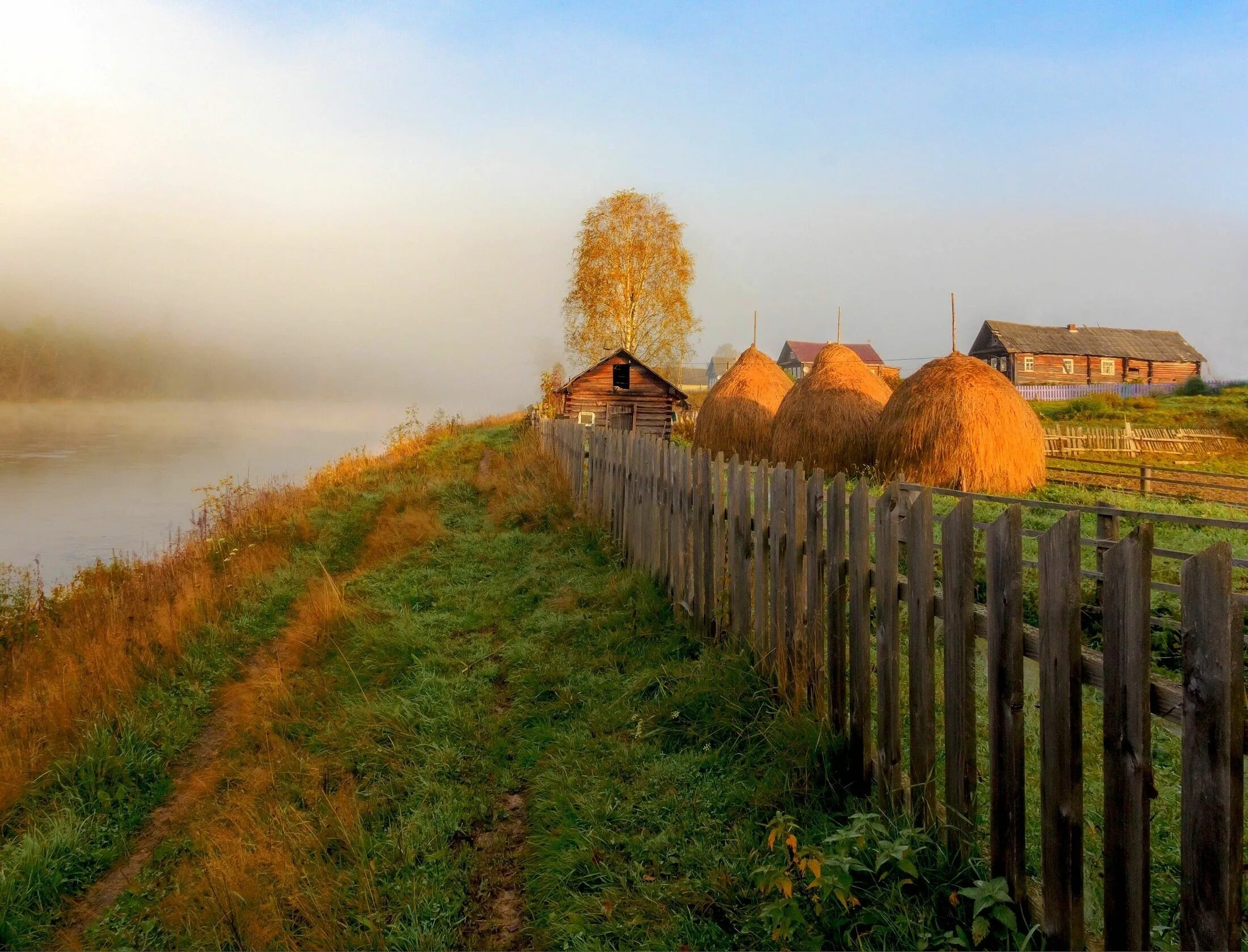 Деревенский отношение. Осенняя глубинка село деревня. Деревня деревенька. Вепсская деревня Ленинградская область. Деревня деревеньки Ивановской области.