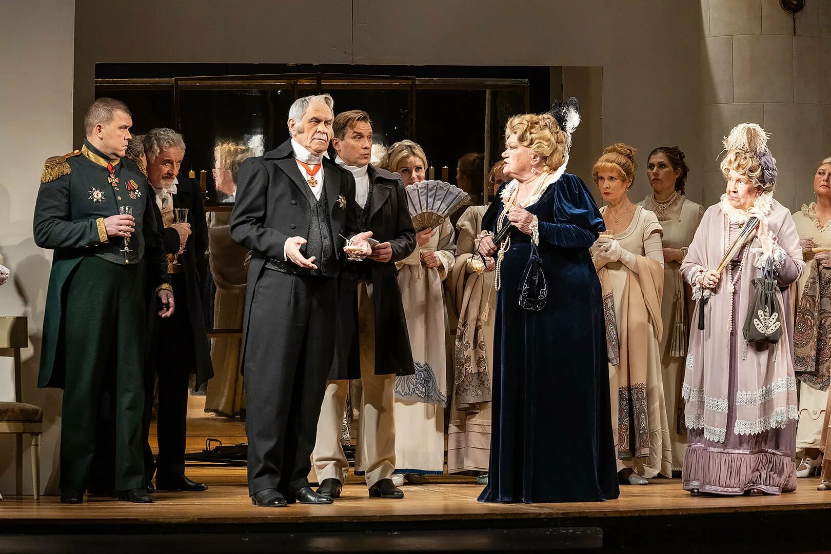 идем в малый театр. игроки спектакль малый театр. елена харитонова тайны мадридского двора. идем в малый театр. владимир богин актер.