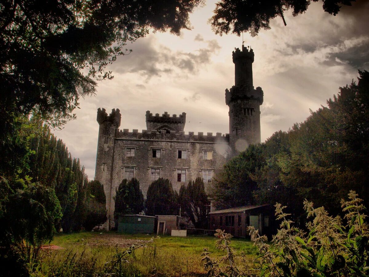 Замок Шарлевиль в Ирландии призрак. Замок Шарлевиль Ирландия внутри. Замок Чиллингем. Замок Чиллингхэм Великобритания. Загадочный замок