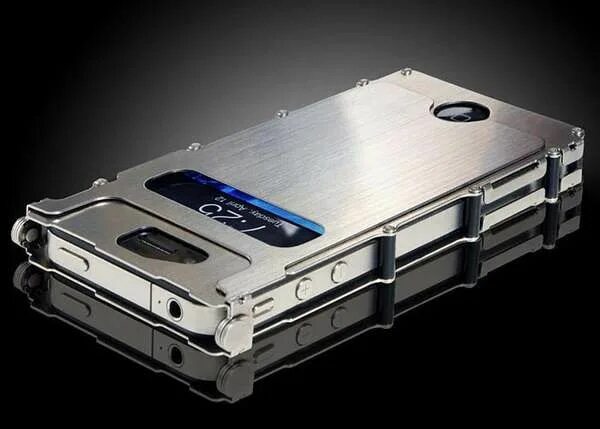 Iphone 4s Case. Металлический чехол s21fe. Железный чехол для телефона. Алюминиевый чехол для iphone.