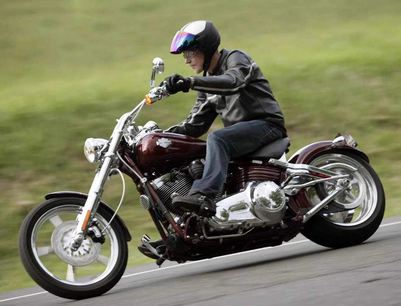 Harley davidson rocker c 2006. Харлей рокер. Рокер с мотоцикл харлей дэвидсон. Harley rocker c. Harley davidson rocker c.