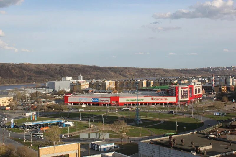 Пл комсомольская нижний. Комсомольская площадь Нижний Новгород. Карусель Нижний Новгород Комсомольская площадь. Торговый центр Карусель Нижний Новгород Комсомольская площадь. Пл Комсомольская Нижний Новгород.