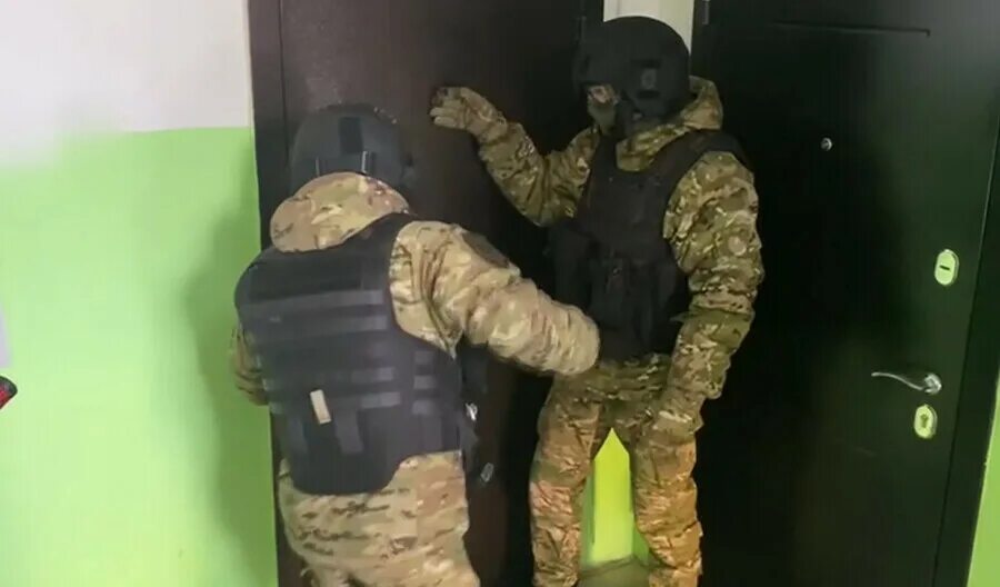 Уголовный розыск благовещенск амурская область. Криминал амурская область. Сердобск задержание начальника. Амурские криминальные новости благовещенска. 3 октября 2020 мужчина сбил женщину в пожилом возрасте хабаровск видео.
